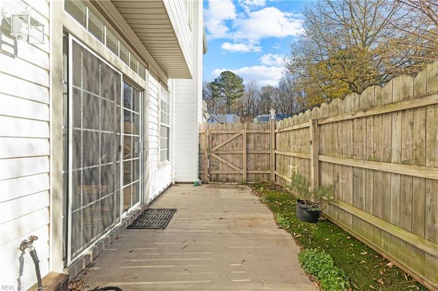 1434 Shortleaf LN, Chesapeake, VA 23320