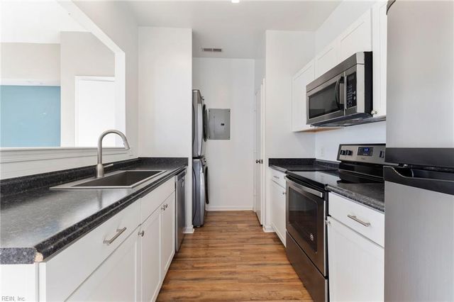 1434 Shortleaf LN, Chesapeake, VA 23320