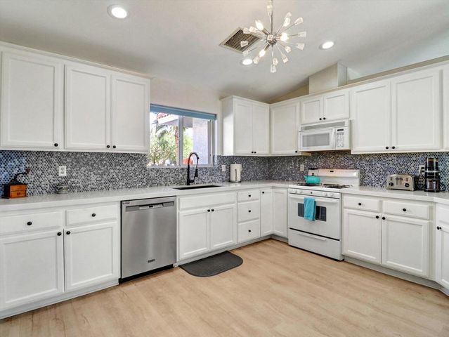 9201 Warwick Drive, Desert Hot Springs, CA 92240