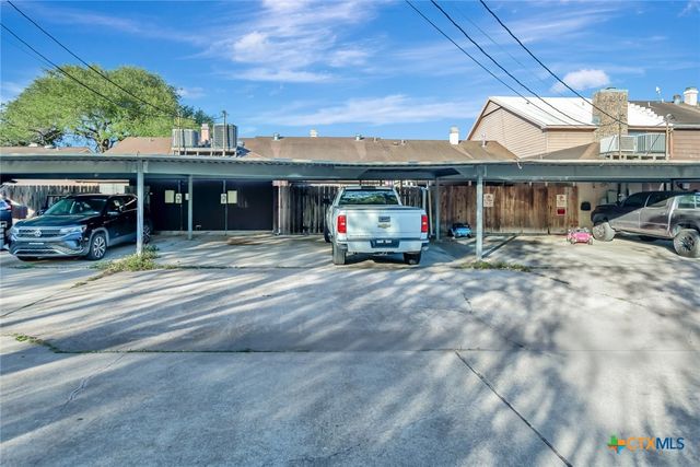 17 Northshire Street, Victoria, TX 77904