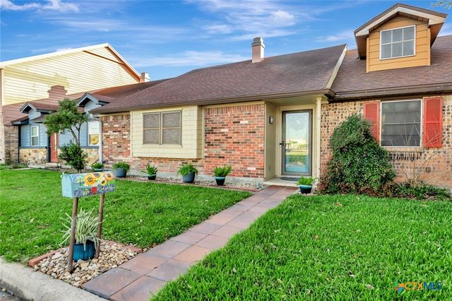 17 Northshire Street, Victoria, TX 77904