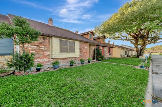 17 Northshire Street, Victoria, TX 77904
