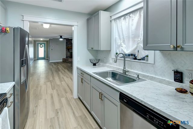 17 Northshire Street, Victoria, TX 77904