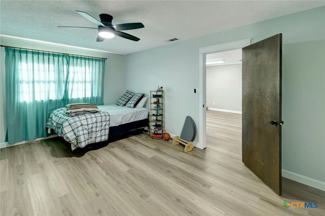 17 Northshire Street, Victoria, TX 77904