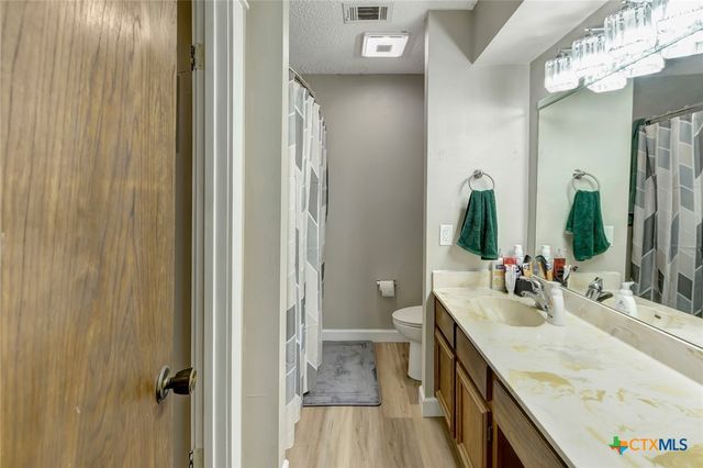 17 Northshire Street, Victoria, TX 77904