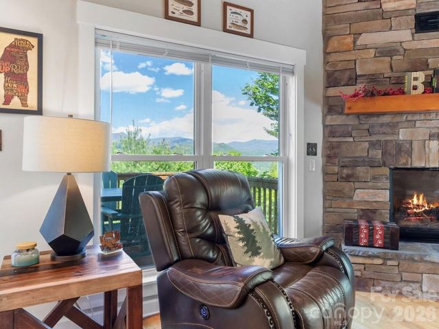 31 Bear Den Road, Asheville, NC 28805