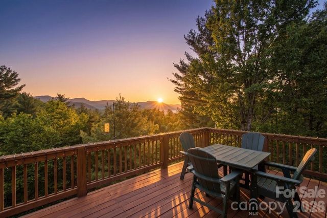 31 Bear Den Road, Asheville, NC 28805