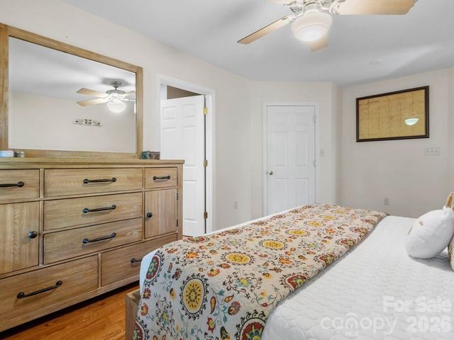 31 Bear Den Road, Asheville, NC 28805