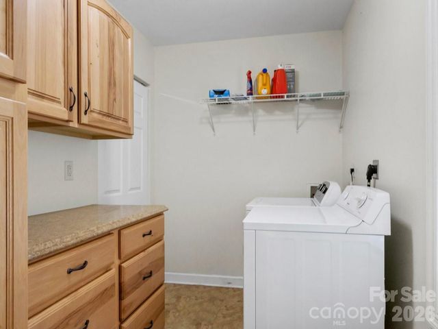 31 Bear Den Road, Asheville, NC 28805