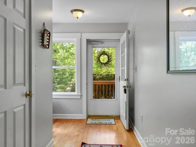 31 Bear Den Road, Asheville, NC 28805