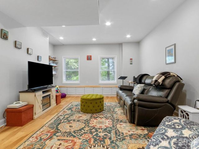 31 Bear Den Road, Asheville, NC 28805