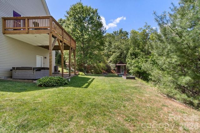 31 Bear Den Road, Asheville, NC 28805