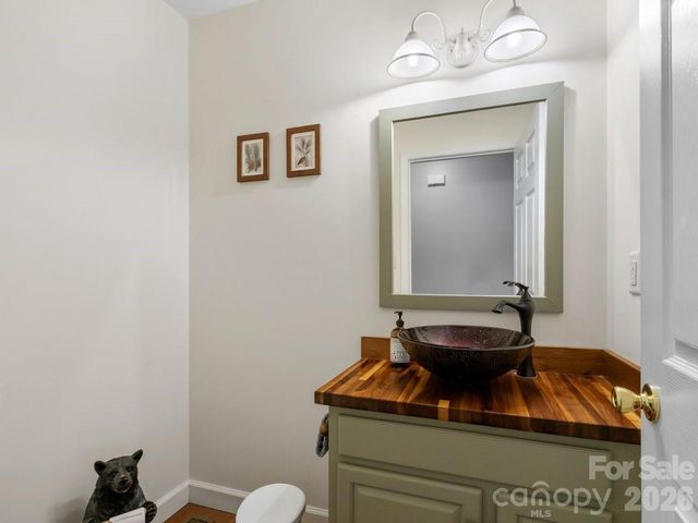 31 Bear Den Road, Asheville, NC 28805