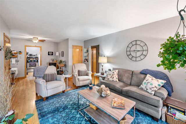 4042 40th Street, Des Moines, IA 50310