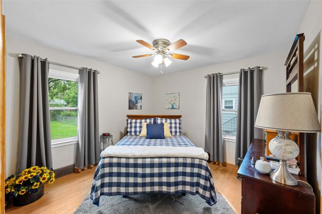 4042 40th Street, Des Moines, IA 50310