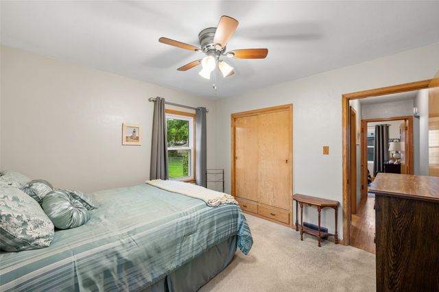 4042 40th Street, Des Moines, IA 50310