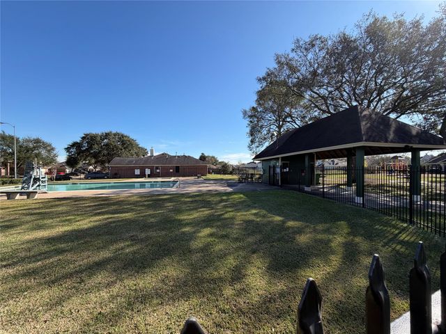 4230 Geronimo Lake Drive, Houston, TX 77047