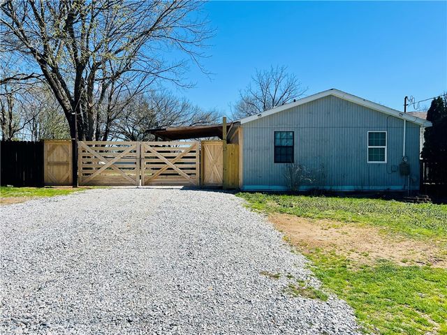 3801 Southland Drive, Springdale, AR 72764
