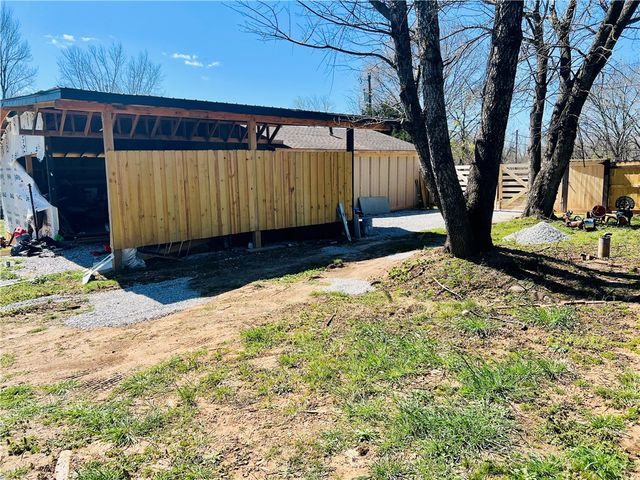 3801 Southland Drive, Springdale, AR 72764