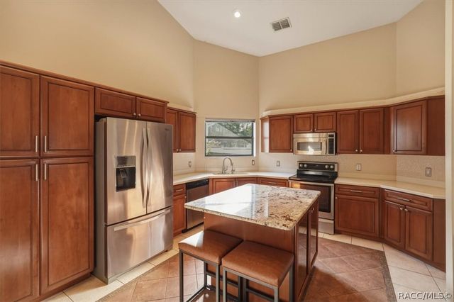 58 Byrsonima Circle, Homosassa, FL 34446