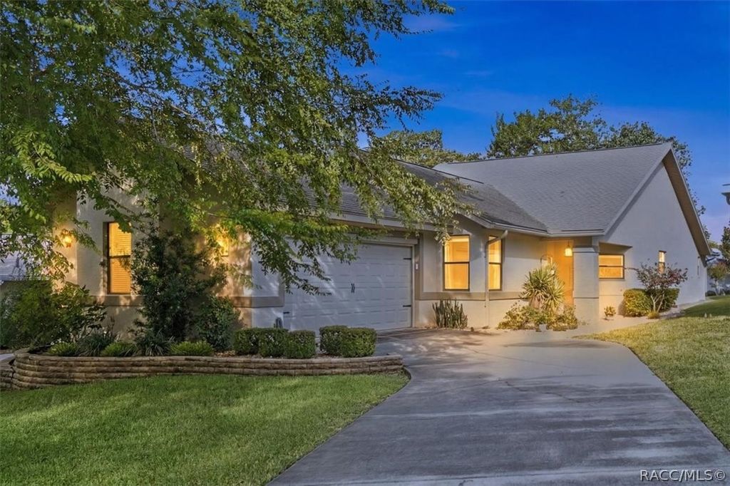 58 Byrsonima Circle, Homosassa, FL 34446