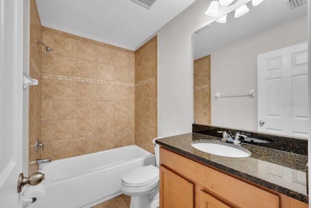 5204 BANNISTER PARK LANE, Lithia, FL 33547