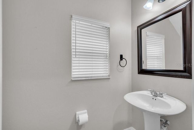 5204 BANNISTER PARK LANE, Lithia, FL 33547