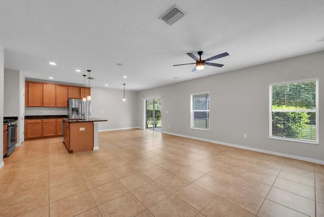 5204 BANNISTER PARK LANE, Lithia, FL 33547
