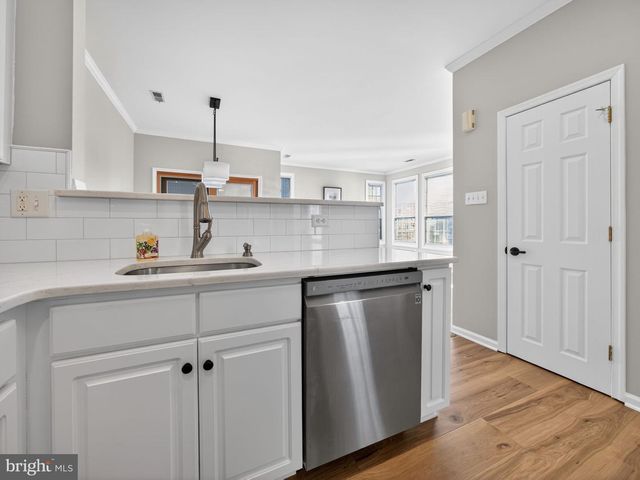 11101 CORNERSTONE DR, Yardley, PA 19067