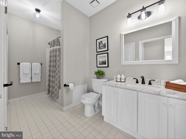 11101 CORNERSTONE DR, Yardley, PA 19067