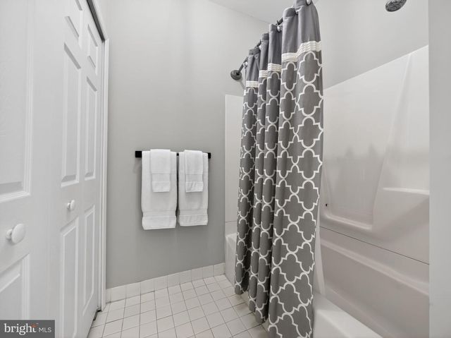 11101 CORNERSTONE DR, Yardley, PA 19067