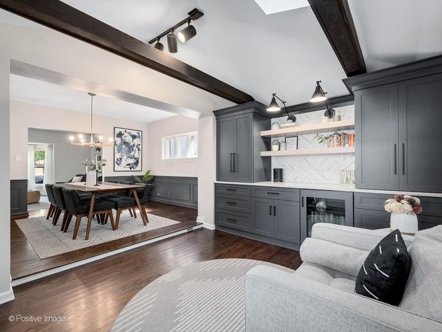 712 N Catherine Avenue, La Grange Park, IL 60526