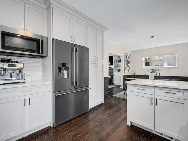 712 N Catherine Avenue, La Grange Park, IL 60526