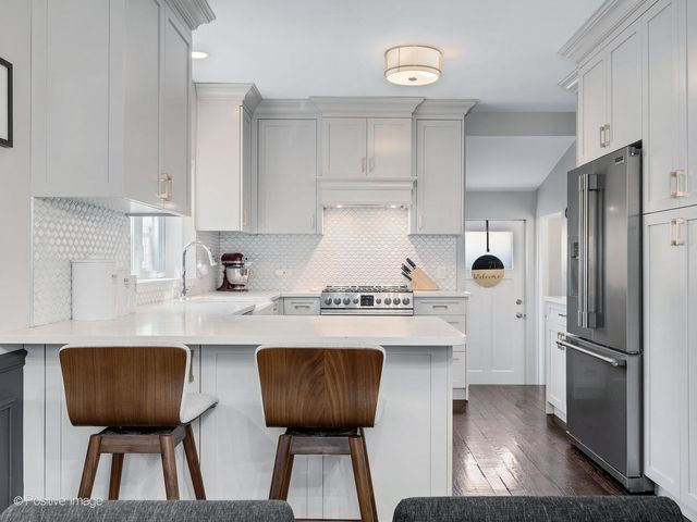 712 N Catherine Avenue, La Grange Park, IL 60526