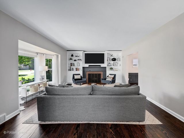 712 N Catherine Avenue, La Grange Park, IL 60526