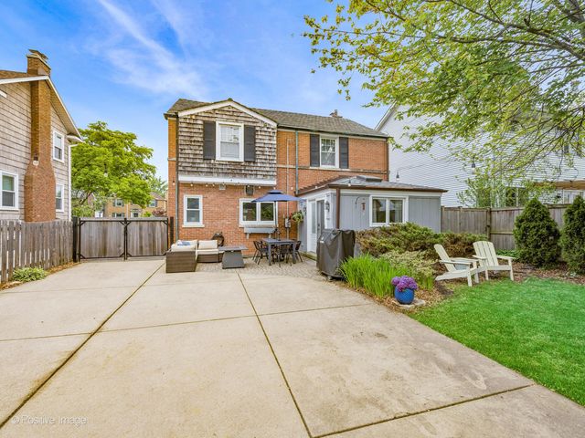 712 N Catherine Avenue, La Grange Park, IL 60526