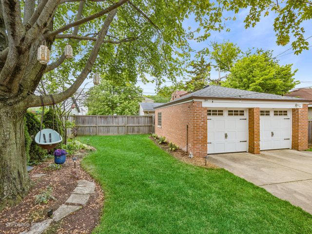 712 N Catherine Avenue, La Grange Park, IL 60526