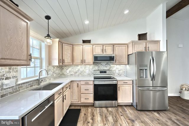 440 STERLING DR, Red Lion, PA 17356