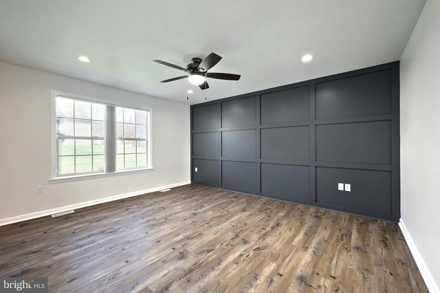 440 STERLING DR, Red Lion, PA 17356