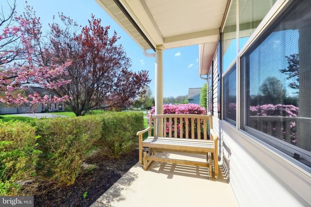 440 STERLING DR, Red Lion, PA 17356