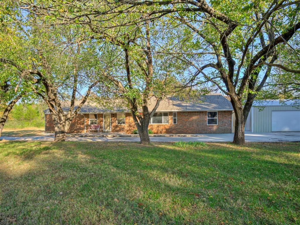 29 Walker Lane, Mcloud, OK 74851