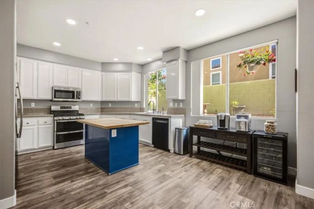 5065 Columbia, Fontana, CA 92336