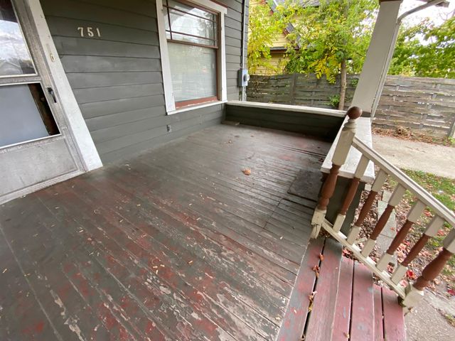 751 Chicago Avenue, Lansing, MI 48915