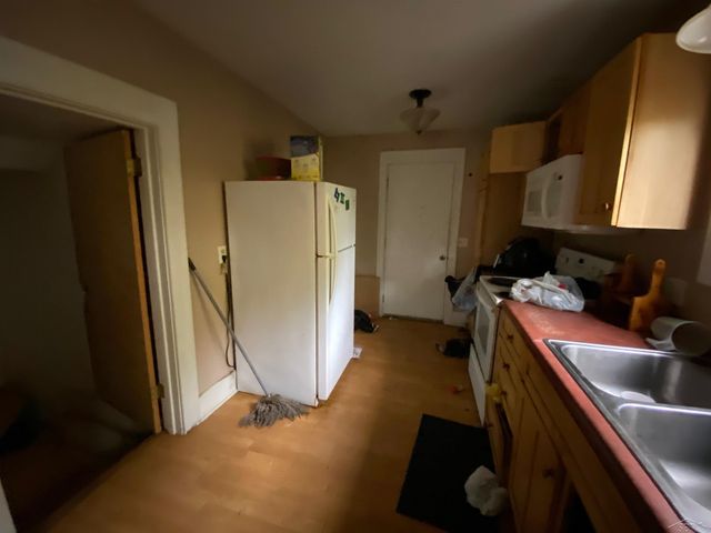 751 Chicago Avenue, Lansing, MI 48915