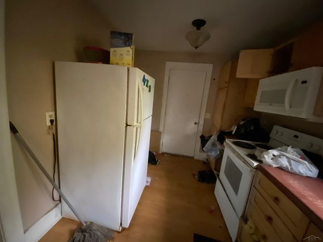 751 Chicago Avenue, Lansing, MI 48915