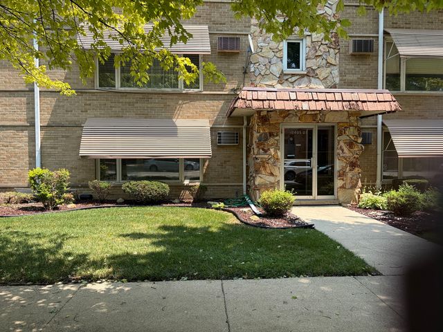 10405 S Keating Avenue 1B, Oak Lawn, IL 60453