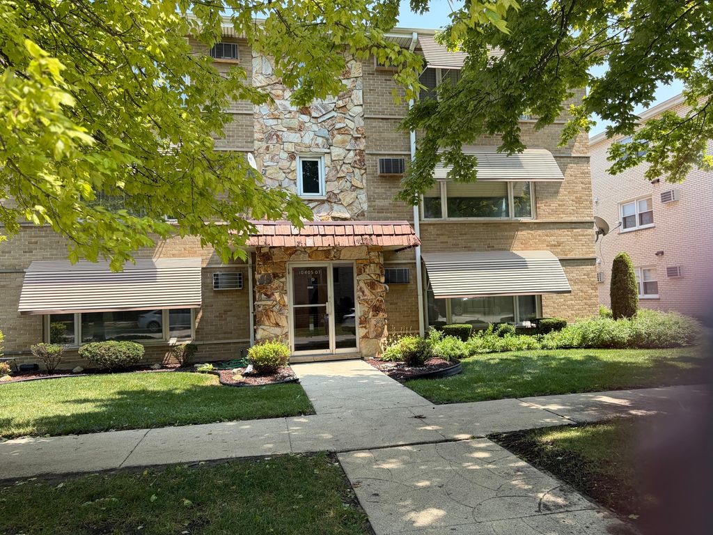 10405 S Keating Avenue 1B, Oak Lawn, IL 60453