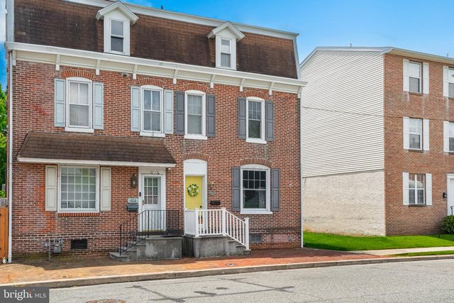 412 RHOADS AVE, Boyertown, PA 19512