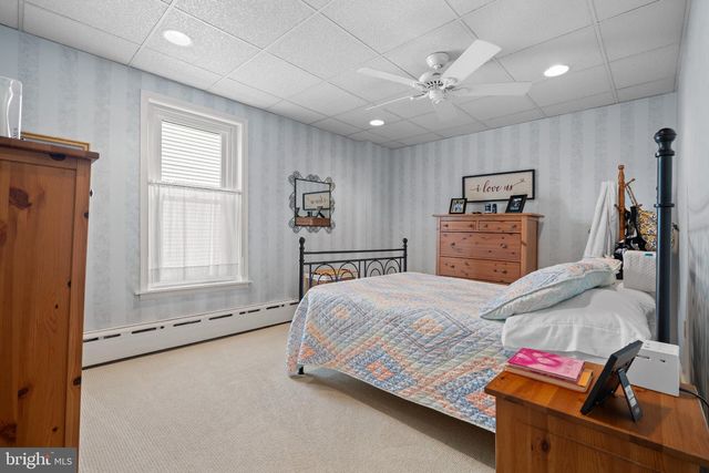 412 RHOADS AVE, Boyertown, PA 19512