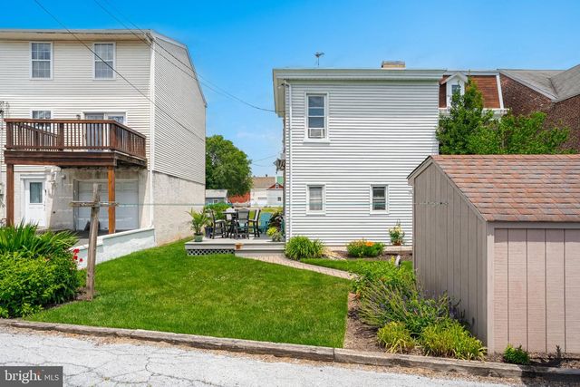 412 RHOADS AVE, Boyertown, PA 19512